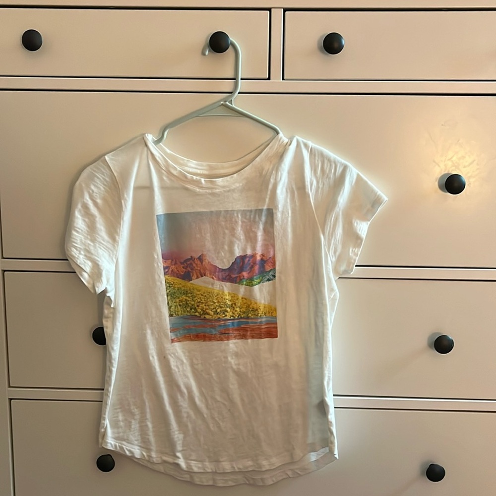 Old navy tee womens size small
